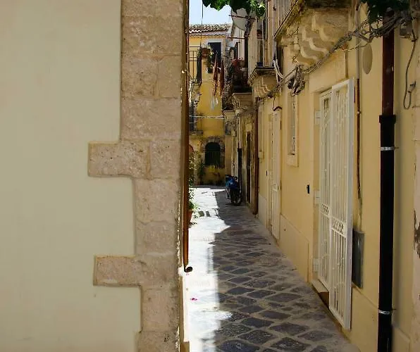 Ortigia Guest house 4*